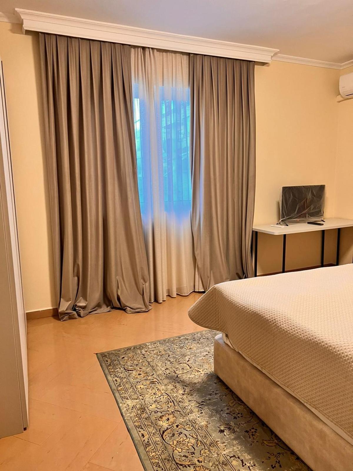 Villa Chaplin 티라나 외부 사진