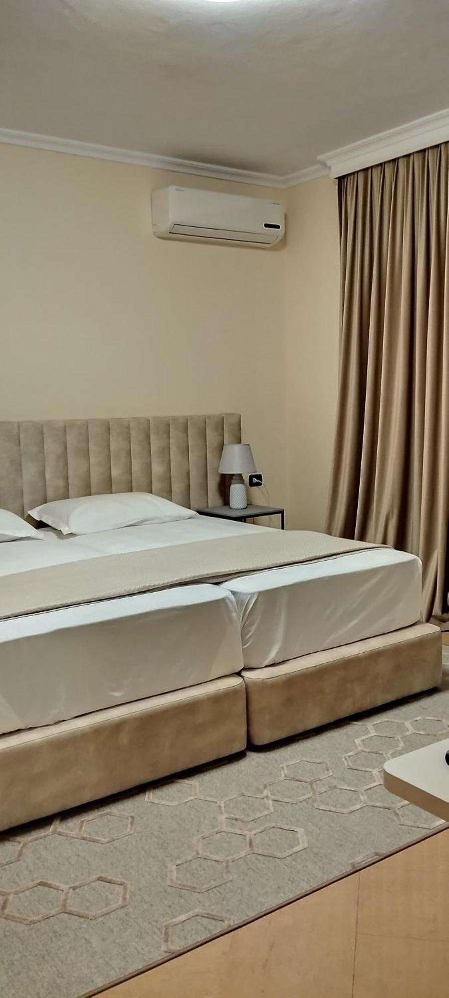 Villa Chaplin 티라나 외부 사진